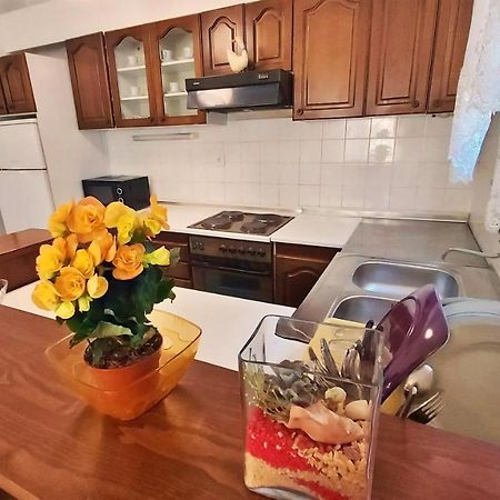 Apartment Cedo Оміш Екстер'єр фото