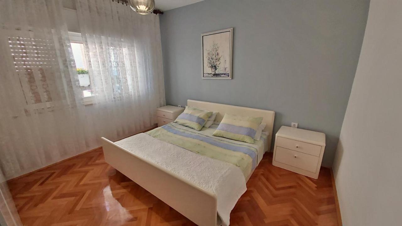 Apartment Cedo Оміш Екстер'єр фото
