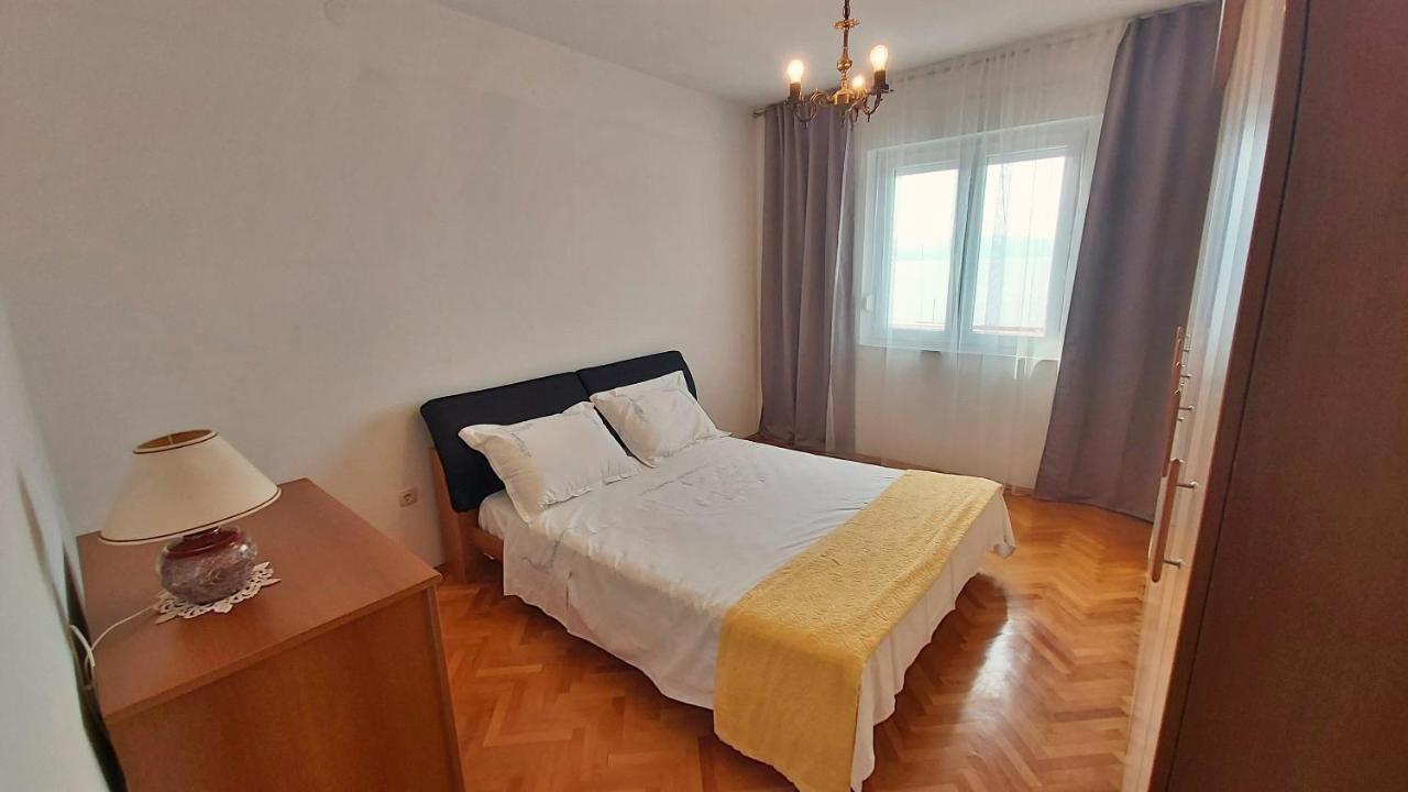 Apartment Cedo Оміш Екстер'єр фото
