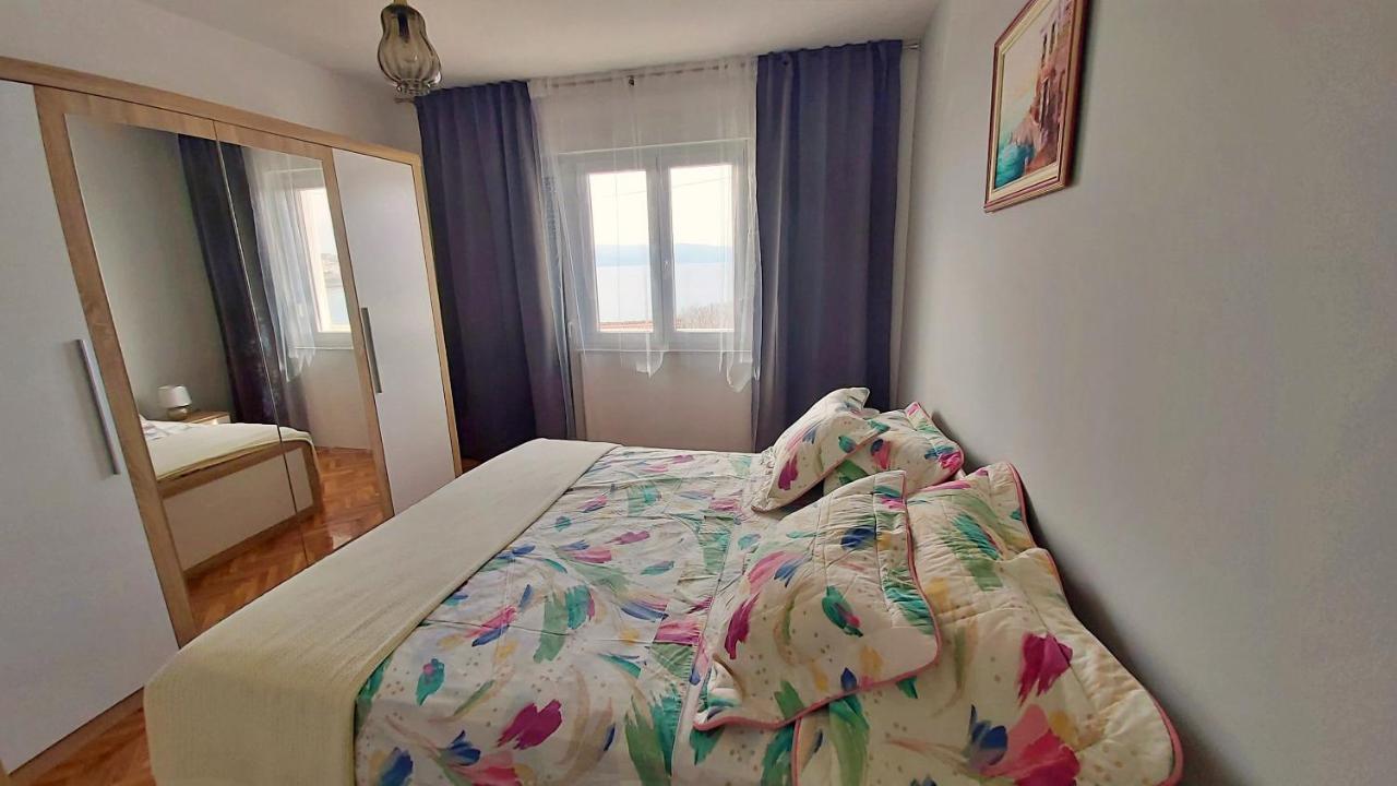 Apartment Cedo Оміш Екстер'єр фото