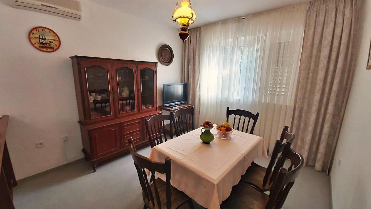 Apartment Cedo Оміш Екстер'єр фото