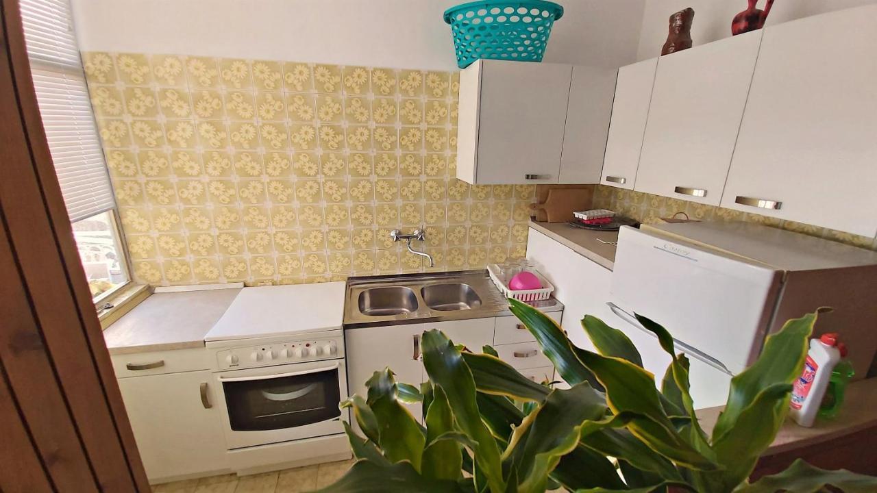 Apartment Cedo Оміш Екстер'єр фото